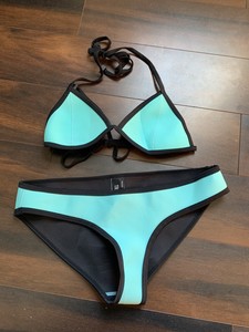 triangl green bikini