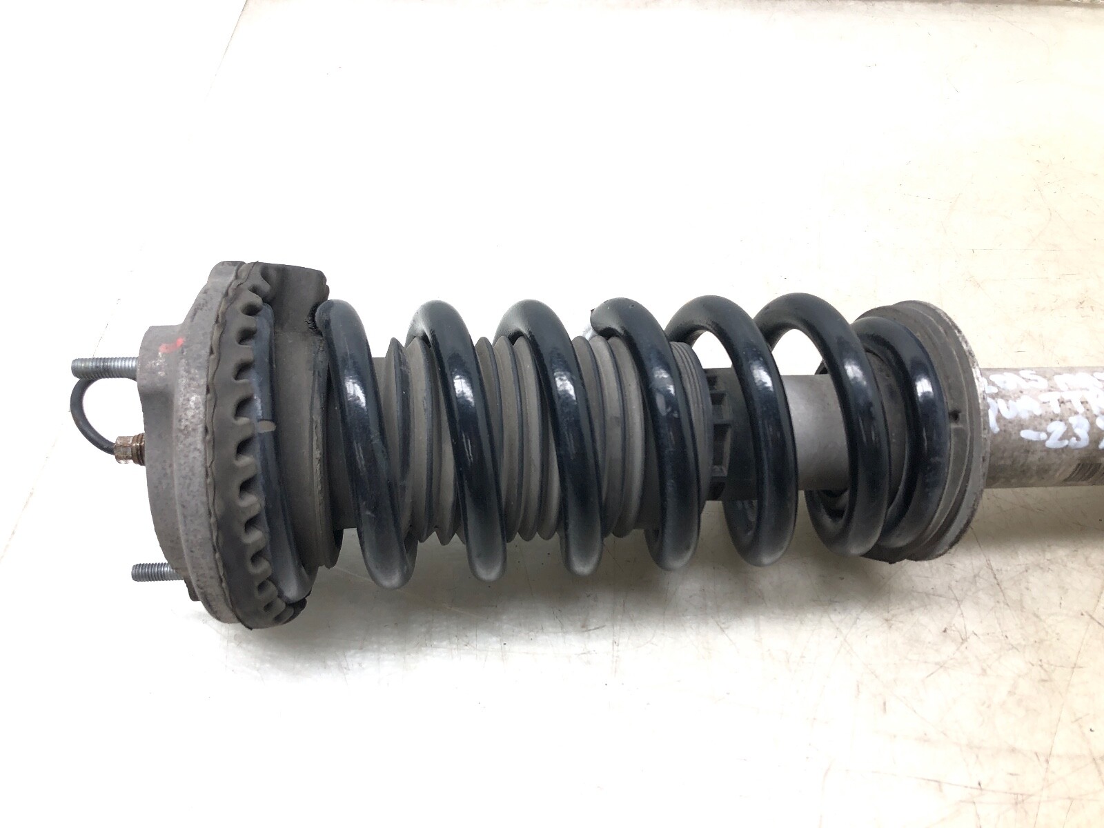 2014-2020 MASERATI QUATTROPORTE AWD RIGHT PASS FRONT SHOCK STRUT ABSORBER OEM.