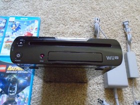 HUGE Nintendo Wii U Console & GamePad bundle WUP-101 (02), 9 Games, 2 DL games,