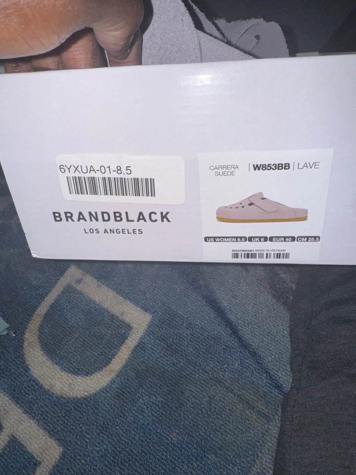 Cómodos zapatos de bebé de gamuza con suelas suaves Foto 3 de 4