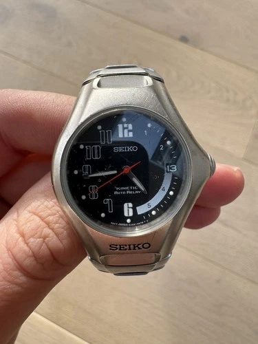 Seiko Kinetic Auto Relay watch model 5J22-0A90 vintage - In Working Order