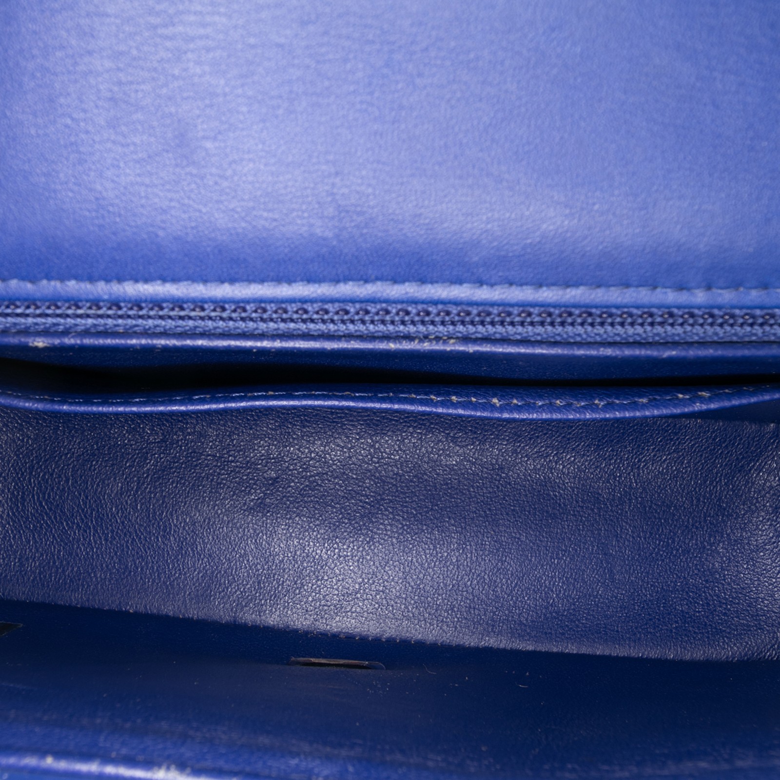 Authenticated Chanel Mini Rectangular Classic Che… - image 4