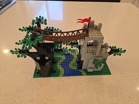 LEGO Castle: Forestmen's Crossing (6071) 99% Complete