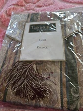 Croscill Ascot Single Valance With Tassel  40" X 25" New In Packet