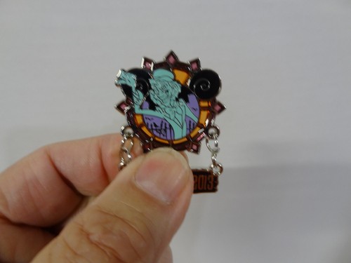 Disney Happy Haunts 2013 Hitchhiking Ghost Ezra Stained Glass Dangle Pin LE 3000 - Picture 2 of 8