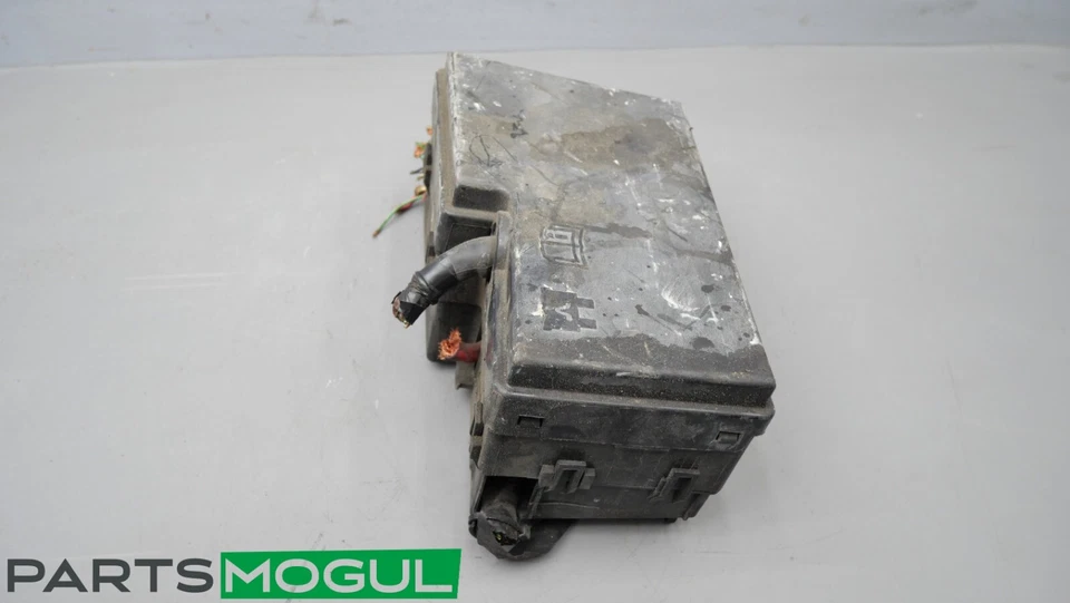 2007-2008 Volvo C30 C70 Fusebox Fuse Box Relay Module 8688040 OEM - Image 3 of 4