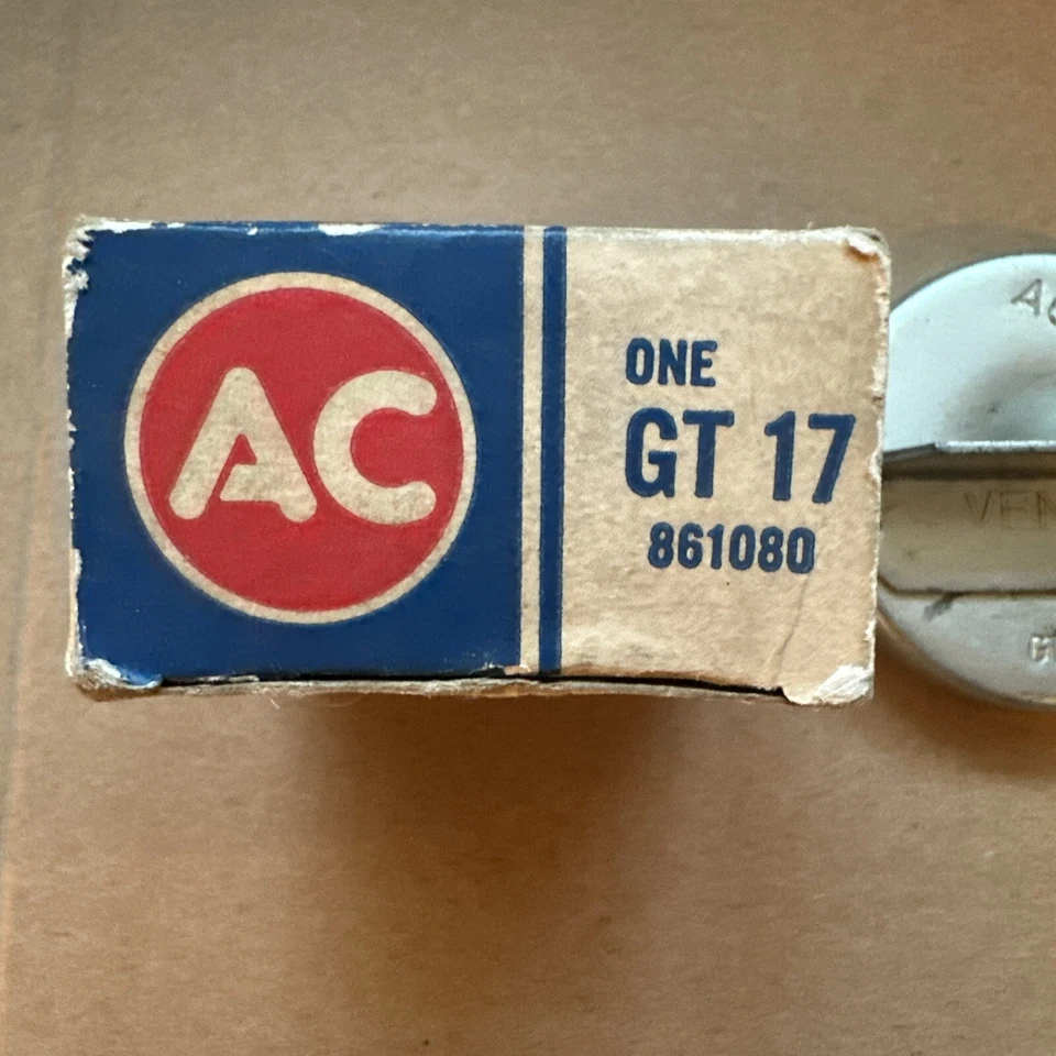 Tampa de combustível NOS GM AC 1952-1958 Cadillac Chevrolet Chrysler Desoto Dodge - Imagem 3 de 4