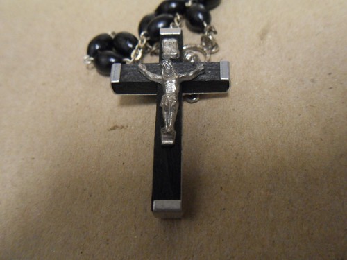 Vintage KRUZIFIX ANHÄNGER JESUS Kreuz silberfarben Holz schwarz Perlen ROSENKRANZ ITALIEN - Bild 2 von 17