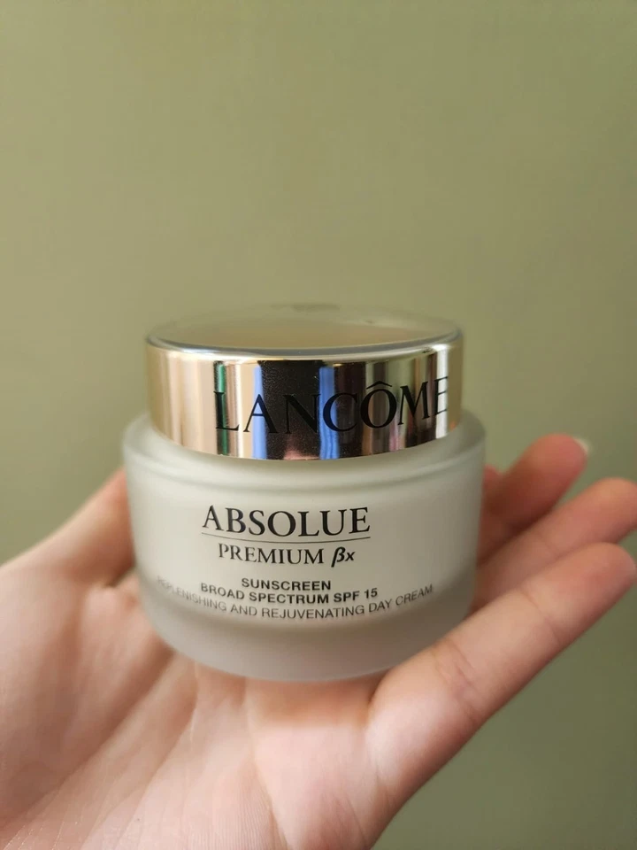 Crema de día Lancôme Absolue Premium Bx con FPS 15 - hidratante facial reponedora Foto 2 de 2