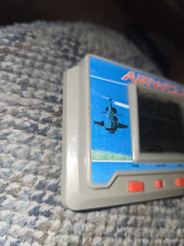Airwolf Handheld 1988 Videospiel Akklaim Vintage funktionstüchtig Taiwan - Bild 3 von 7