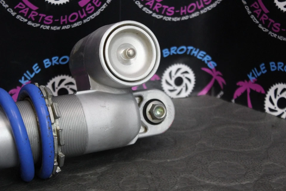 Honda CR125R 1987 OEM amortiguador trasero eslabones 52400-KS6-771 Foto 2 de 4