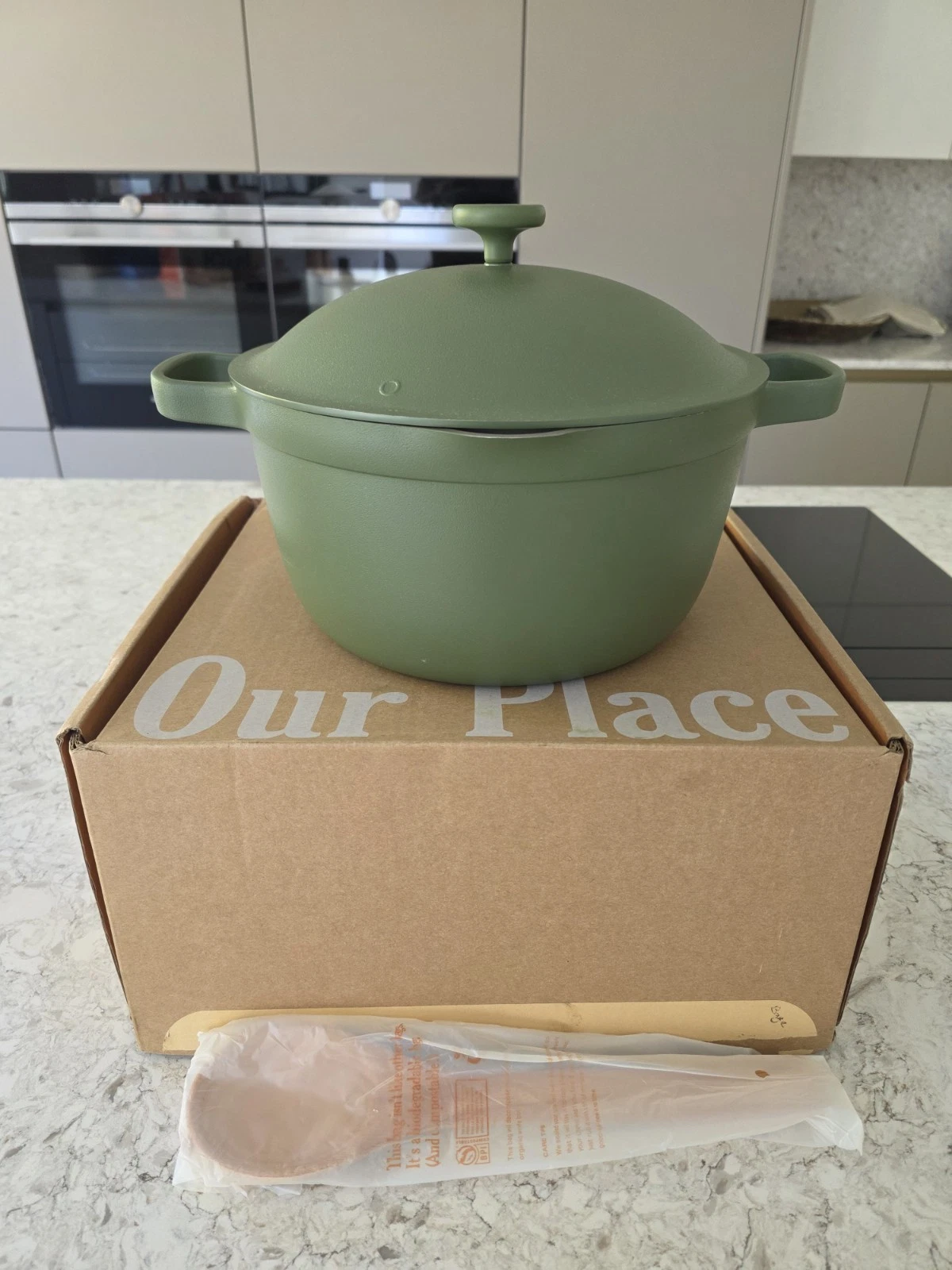 Our Place Perfect Pot Standard size 5.2L Sage green Family size nonstick Steamer
Opens in a new wind