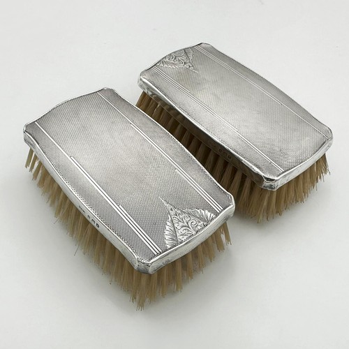 PAR DE CEPILLOS DE ROPA ART DECO PLATA ESTERLINA Birmingham 1941 DMCo