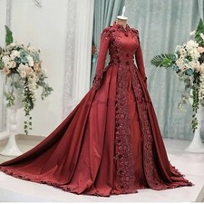 Dark Red Arabic Muslim Wedding Dresse with Long Sleeves Lace High Neck Ball Gown