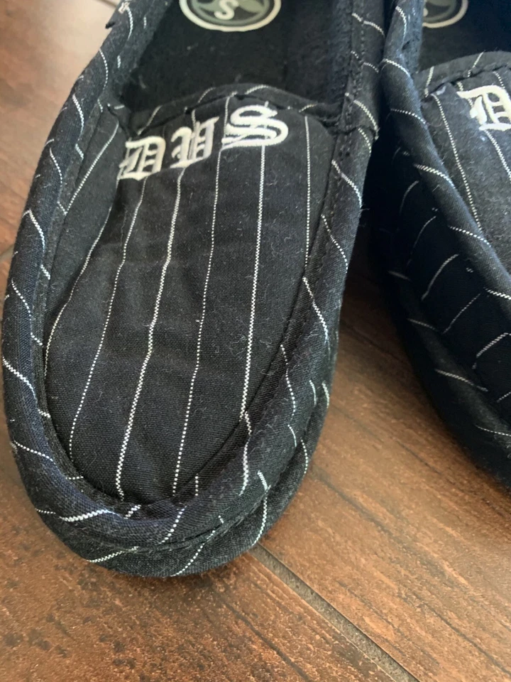 Sapato DVS Skateboard House Chinelo “Francisco” Preto Tamanho Pequeno 5 - 6.5 - Imagem 3 de 4