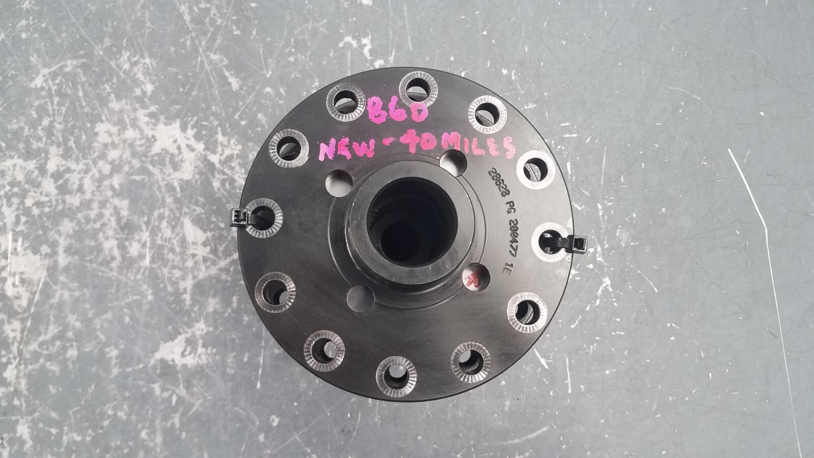 Lamborghini Gallardo  OEM Rear Differential Carrier #7677 B5