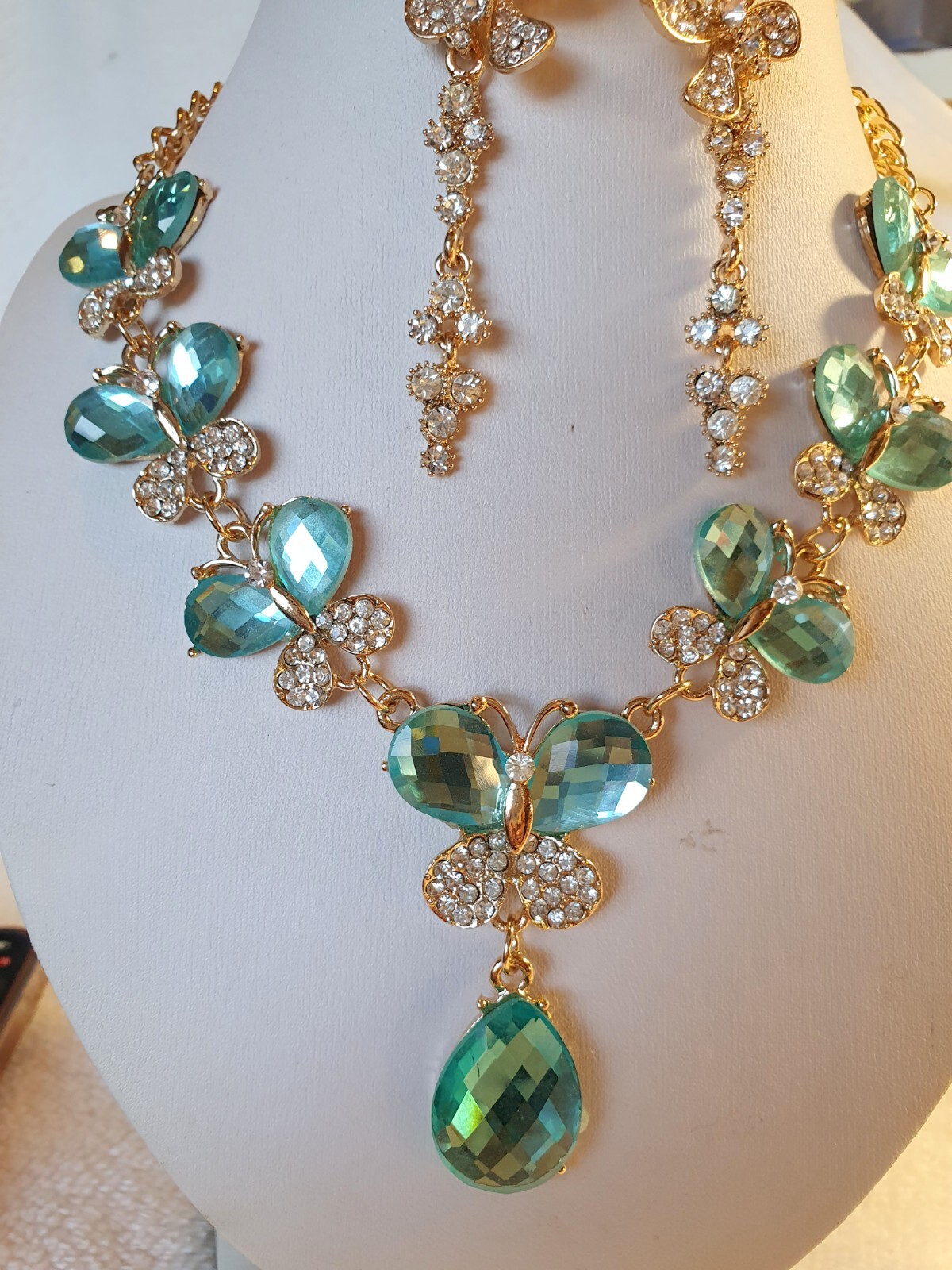 Turquoise blue colour Diamante crystal Necklace & earrings set wedding prom set