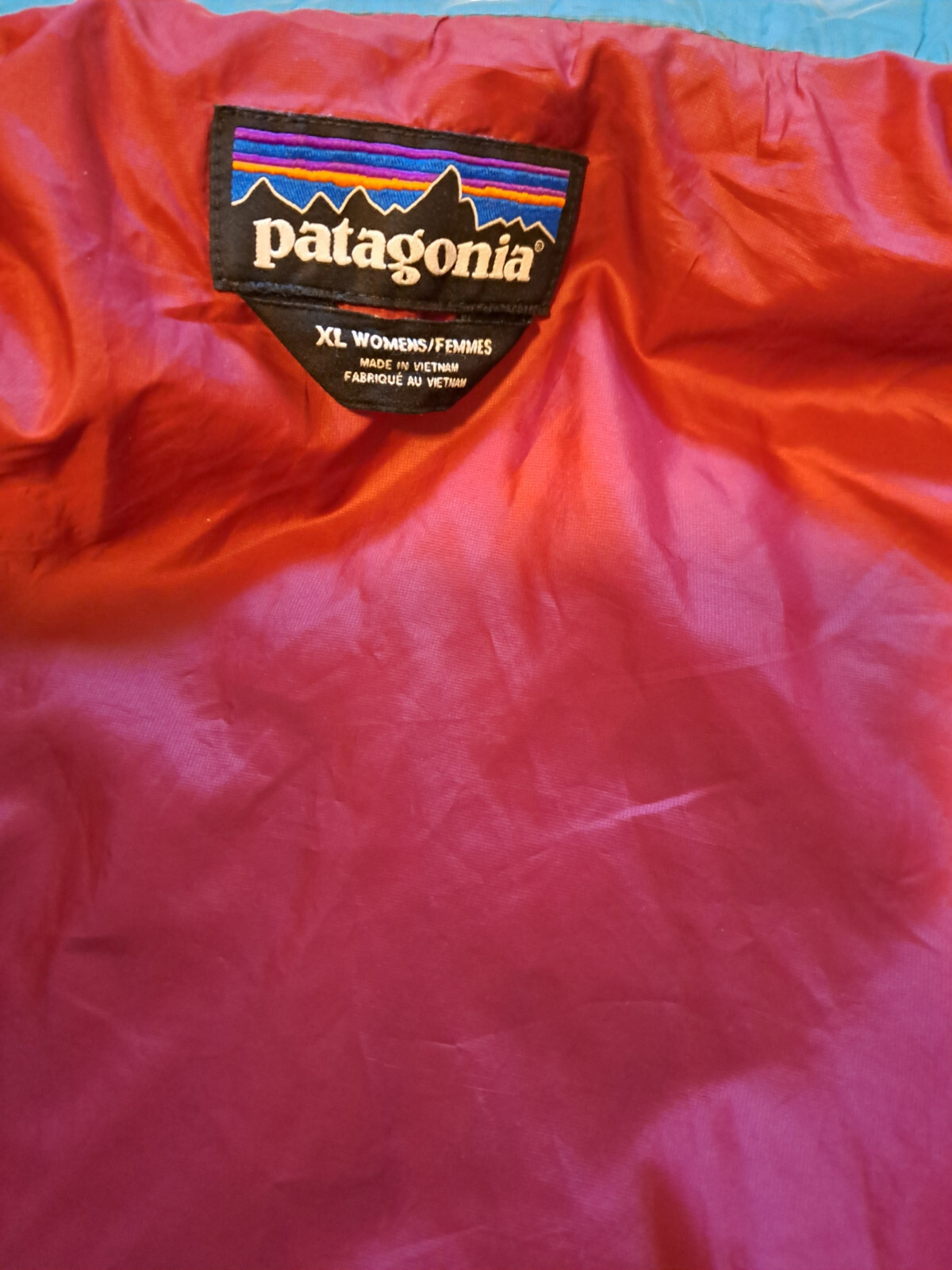 Patagonia lightweight down jacket - image 6