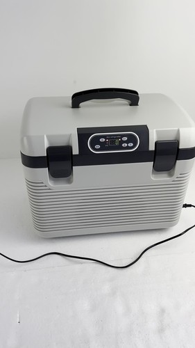 Cooler+ Heat Box Alimenti Bevande 18 Litri 12v DC e 240v Adattatori inclusi - Video 1 di 1