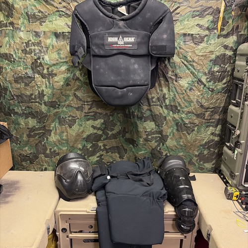 High Gear Tactical Training Suit Large Torso/Waist & Hatch Medium Shin Guards