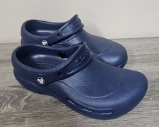 NWOB Crocs Slip Resistant Bistro Clogs Work Shoes Blue Women  s Size 6