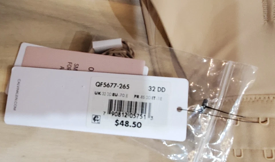 Sujetador sin tirantes push-up para mujer Calvin Klein perfecto ajuste desnudo (desnudo 5) 32DD Foto 4 de 4