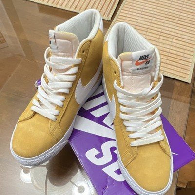 Nike SB Zoom Blazer Mid University Gold White Suede 864349-700