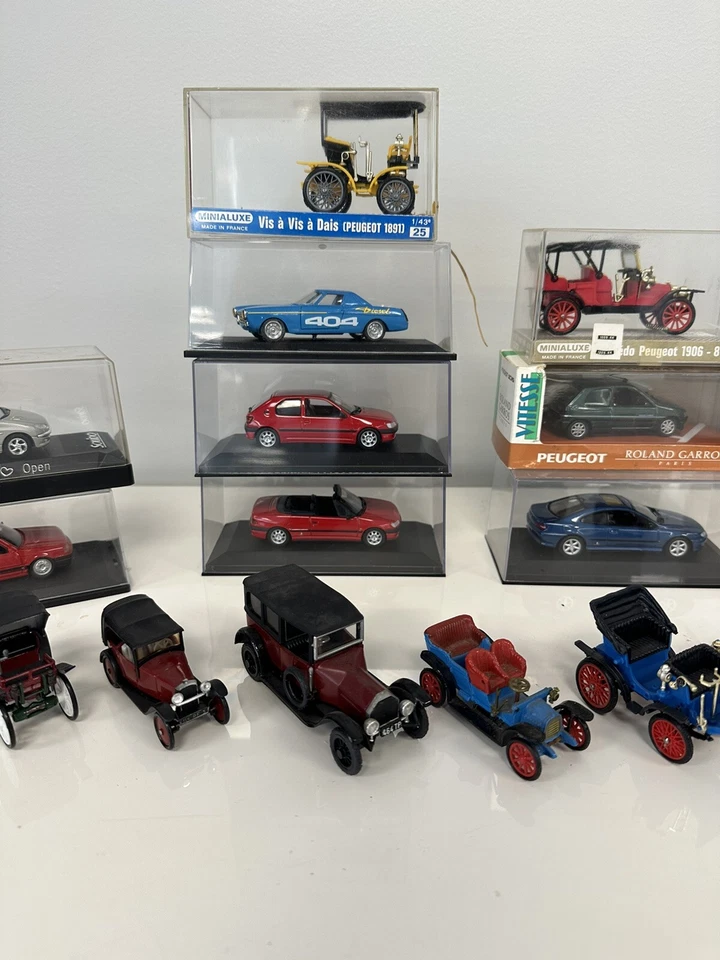 Lote de coches fundidos a presión Peugeot (19 piezas) Foto 3 de 4