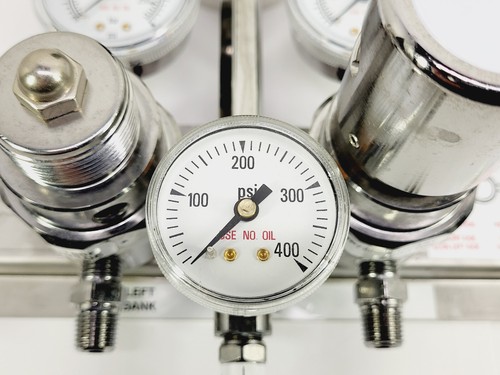 VWR SG-900 (82023-750) Semiautomatic Switchover Lever Manifold Gas Regulator - Picture 5 of 24