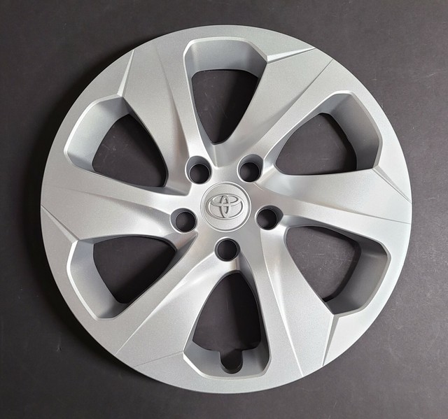One Wheel Cover Hubcap 20192020 Toyota RAV4 17" OEM Silver 61186