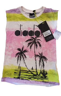 Diadora Mädchen T-Shirt mit Logo. Normalpreis £48. Mädchen mehrfarbiges T-Shirt