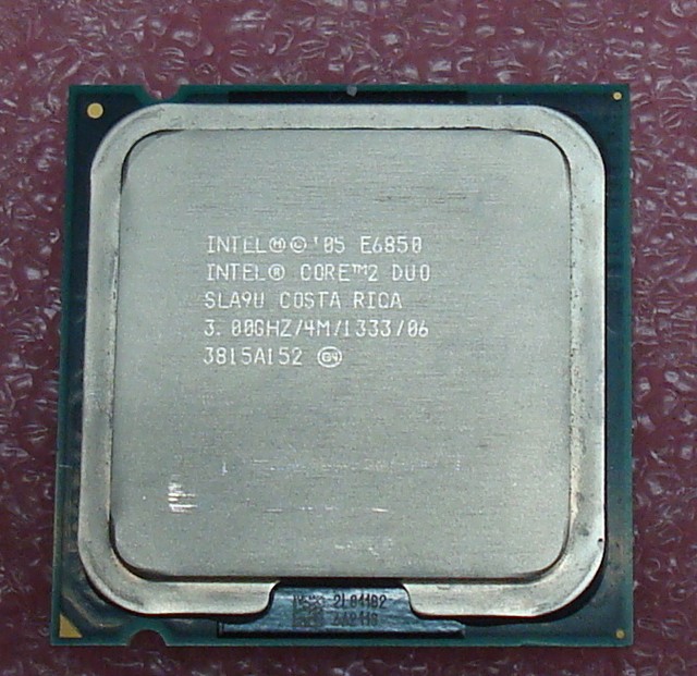 Intel Core 2 Duo / 3.00 GHz / 4M /1333 MHz - SLA9U - E6850 - Socket 775 - Tested