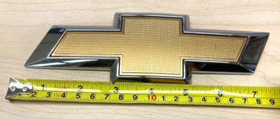 2015-20 Rear Tailgate Bowtie Emblem Bezel Gold Suburban Tahoe 22814069 Fast Ship