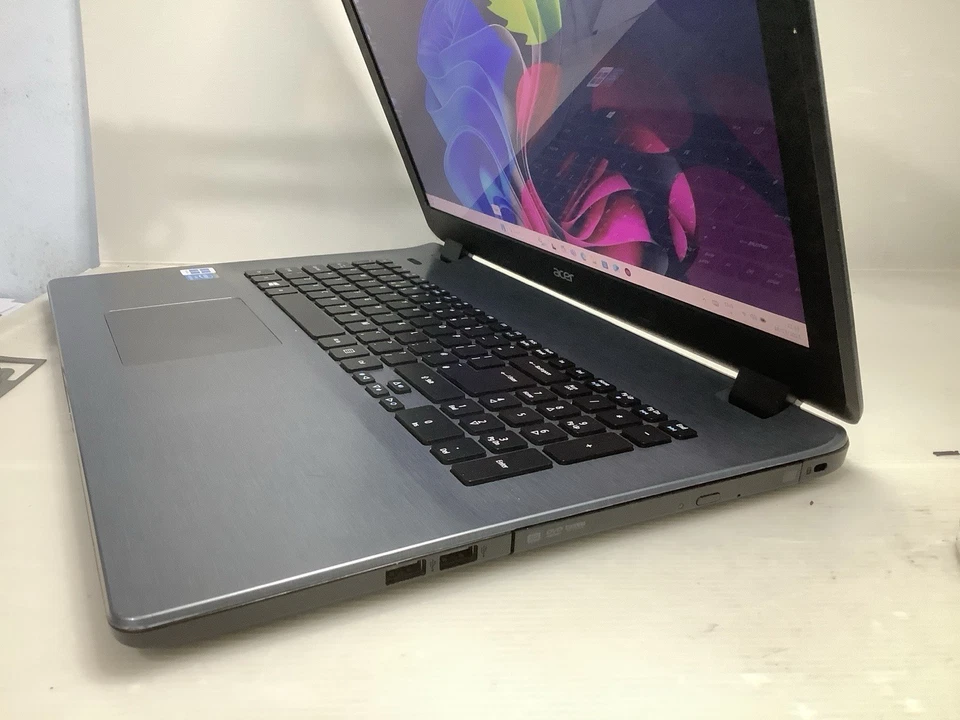 17.3”ACER ASPIRE E5-731,INTEL PENTIUM@1.70GHz,8GB RAM,250GB SSD,WIN 11 PRO 23H2 - Image 3 of 4