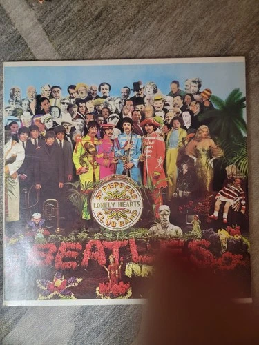 The Beatles SGT Pepper Lonely Hearts Vinyl Record
