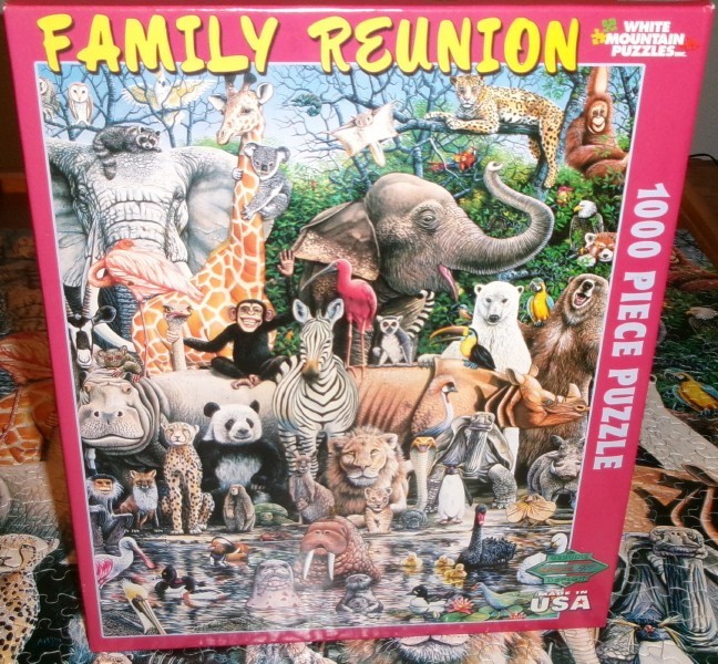 Family Reunion - White Mountain Puzzle – Pre-Owned - #639S