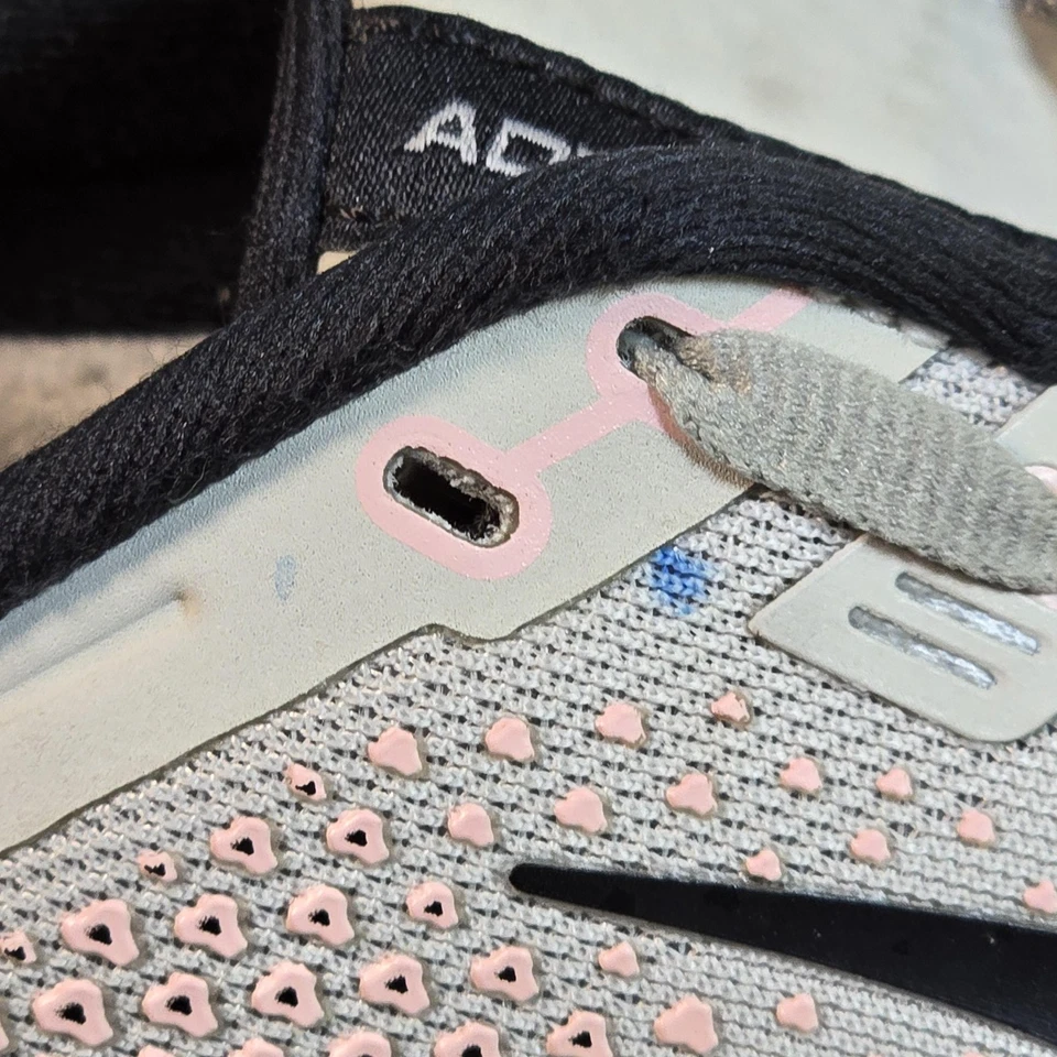 Brooks Adrenaline GTS 22 Running Shoes Womens Size 10 Gray Black Road 120353 - Image 2 of 4