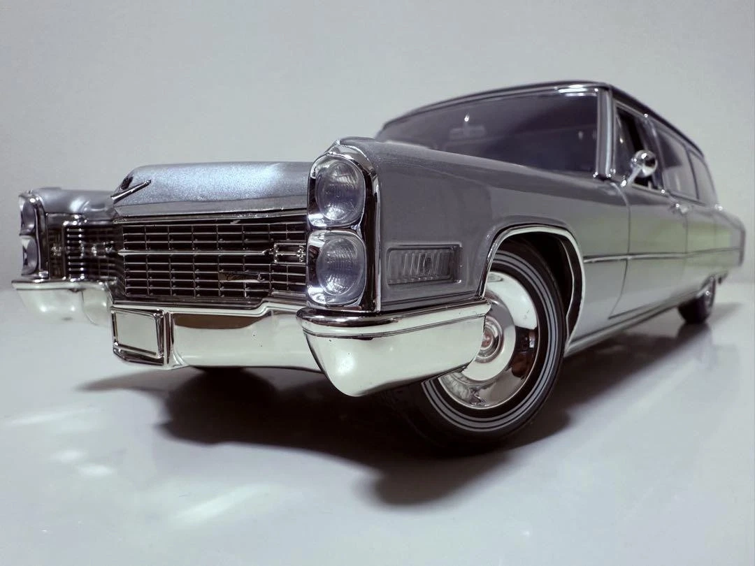 Cadillac 1:18 Scale Diecast Limousines for sale | eBay