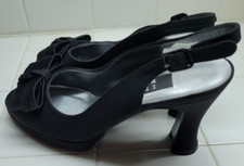 Stuart Weitzman Black Fabric Spool Heel Peep Toe Slingback Shoes Bows Size 6 B