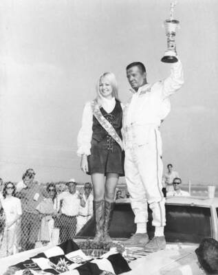 Ken Rush Enjoys The Victory Nascar Talladega Bama 400 Vl 1969 Old Racing Photo