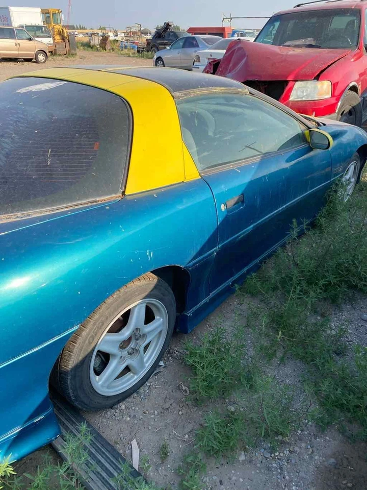 Conjunto de filtro de aire usado se adapta a: Chevrolet Camaro 1995 grado A Foto 4 de 4