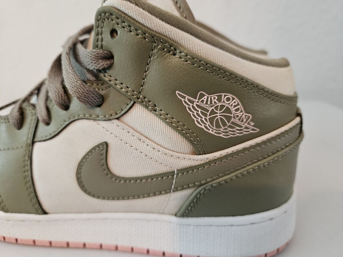 Nike Air Jordan 1 Mid Trooper GS Bleached Coral Sneakers Nike Air Jordan 1 Mid Trooper GS Bleached Coral Sneakers