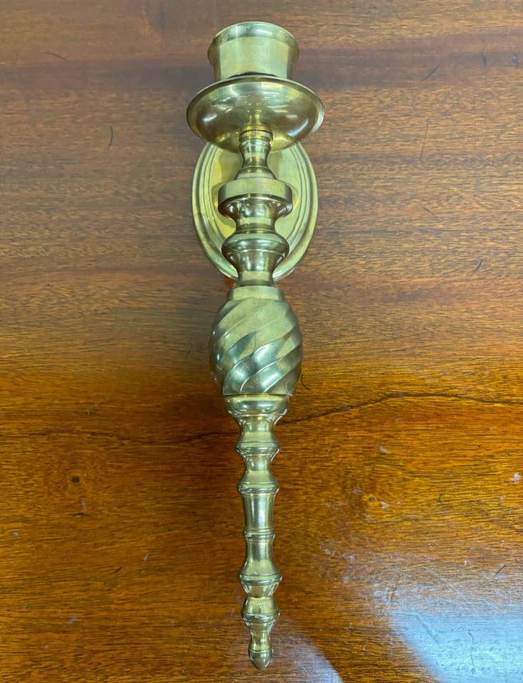 Aplique de pared vintage de latón macizo estilo mediados de siglo GATCO Foto 2 de 4