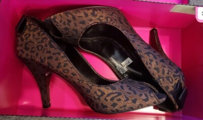 Stiletto Heels Shoes HOLLYWOULD For Target Leopard Bronze Size W/Box 