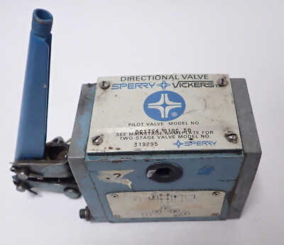SPERRY VICKERS PILOT VALVE MODEL: DC17S4 '010C 50 TWO STAGE VALVE MODEL: 319295