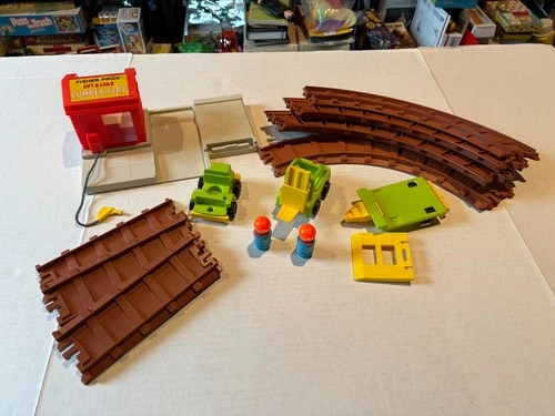 VINTAGE 1978 Fisher Price Little People LIFT & LOAD Lumber Yard Playset NO WOOD