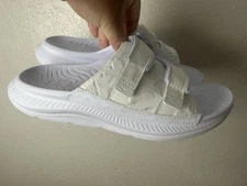 Hoka Unisex Ora Luxe Slide Multiple Sizes White Men’s 12 Women’s 14 