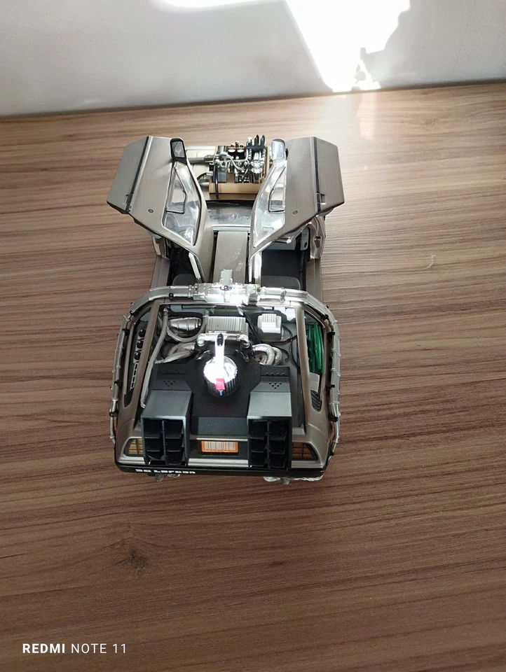 Sun Star DeLorean DMC-12 1982 "Ritorno al Futuro - Parte III Macchina del Tempo" - Immagine 4 di 4