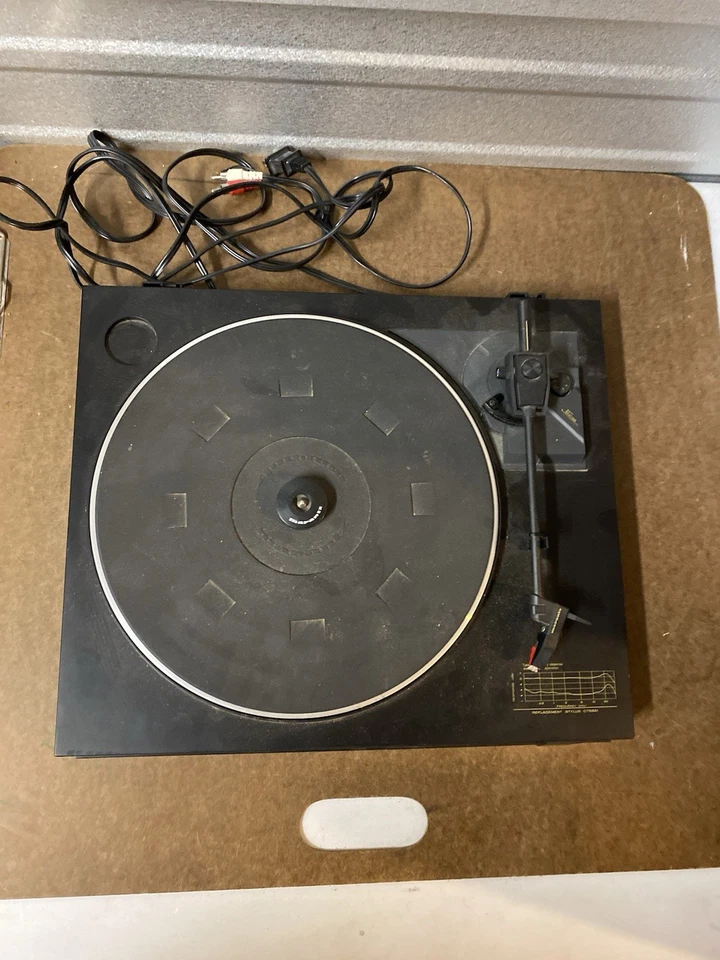  parts / repair Marantz Automatic Turntable TT151 record player - Image 2 of 4