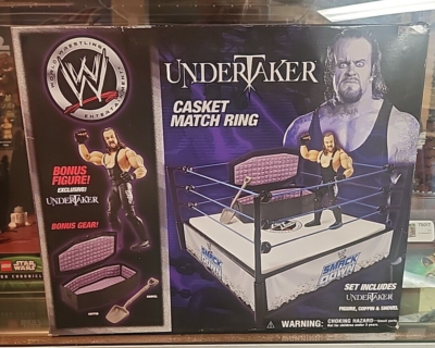 NEW 2006 The Undertaker Casket Match Ring Figure & Coffin WWF WWE